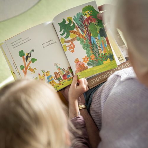 Jak ilustracje uczą dzieci widzieć świat i dlaczego nie każda „ładna” książka jest dobra?